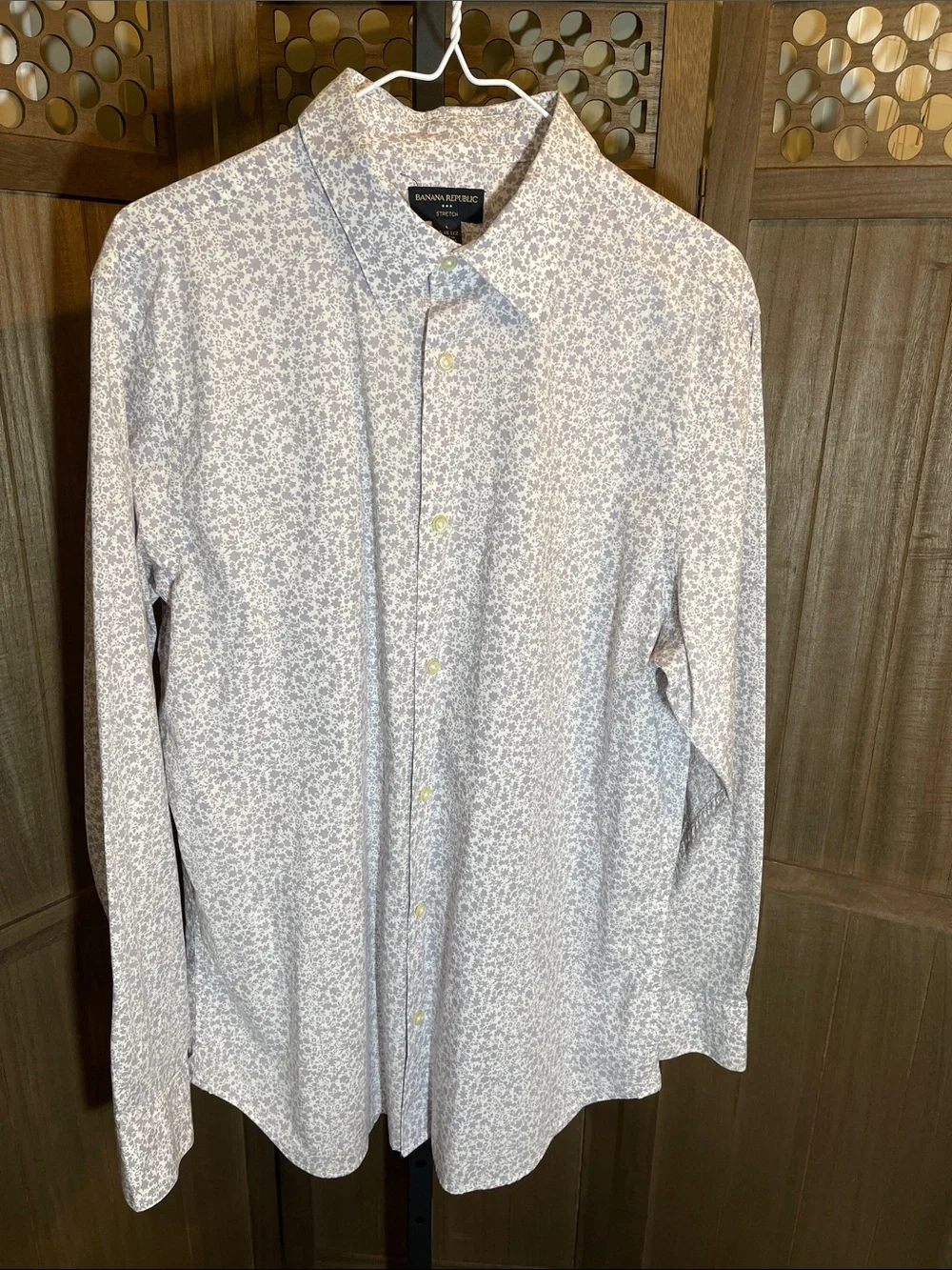 Banana Republic Men's White with Lilac Micro Design Dress Shirt Size L /16-16.5
